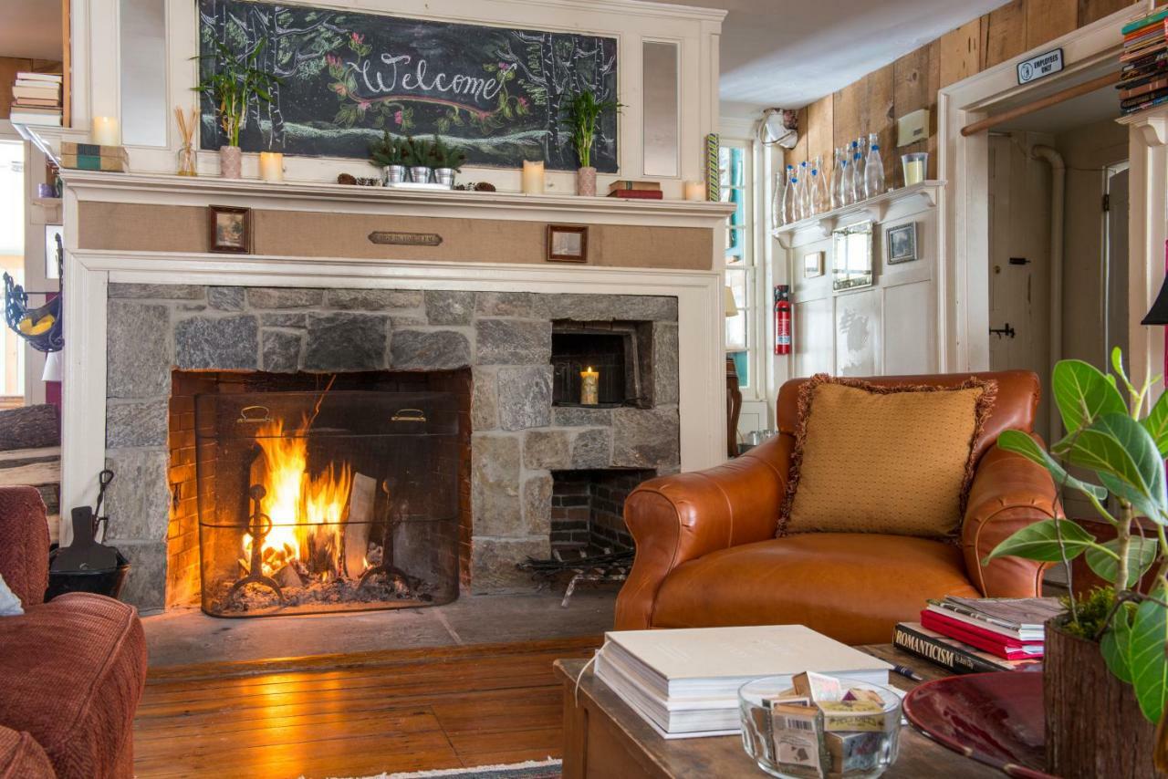 The Egremont Village Inn South Egremont Extérieur photo
