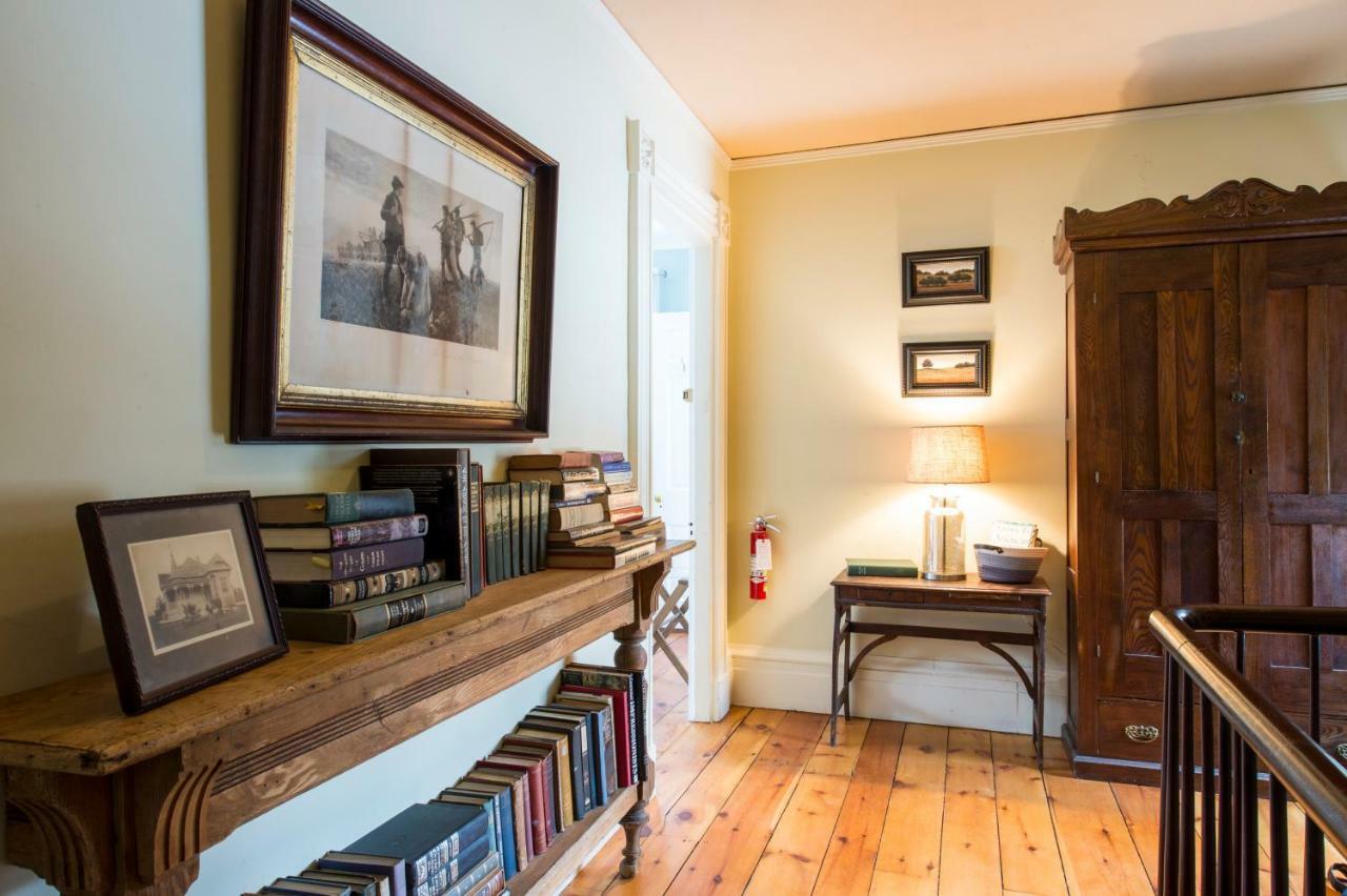 The Egremont Village Inn South Egremont Extérieur photo