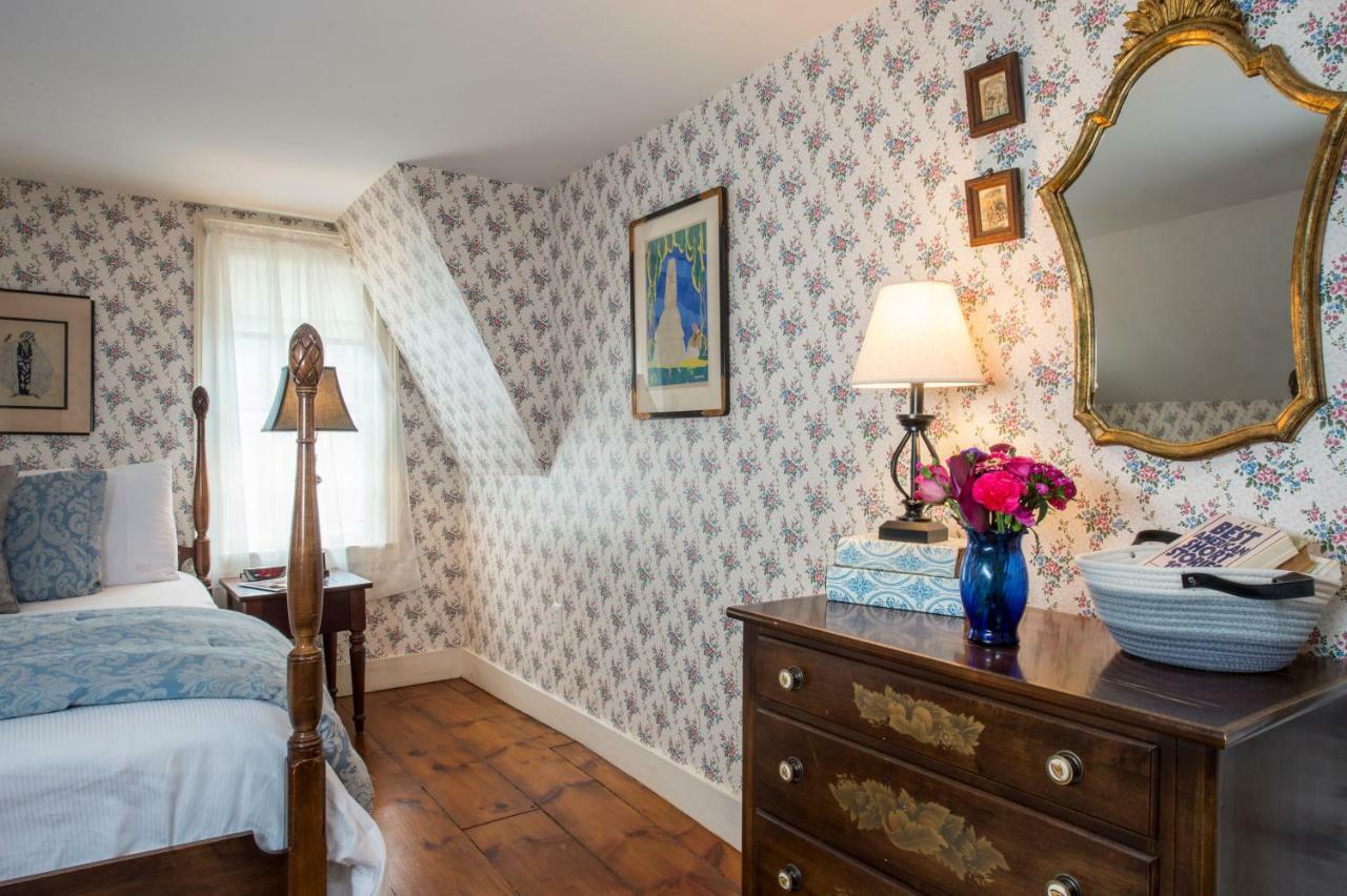 The Egremont Village Inn South Egremont Extérieur photo