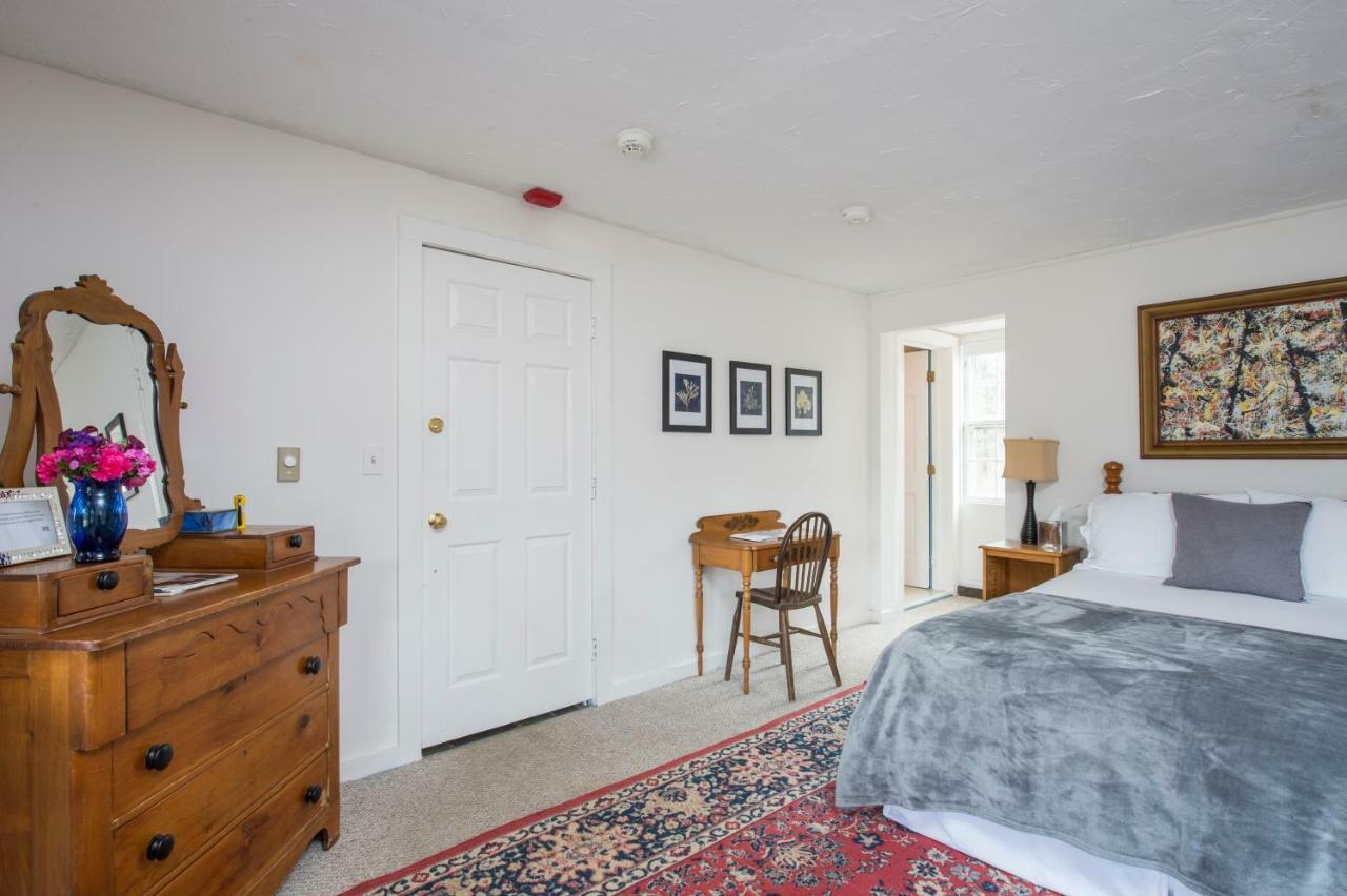 The Egremont Village Inn South Egremont Extérieur photo