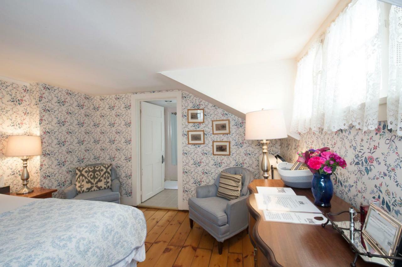 The Egremont Village Inn South Egremont Extérieur photo